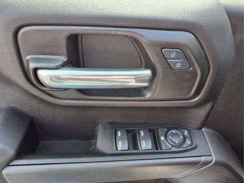 Used 2024 Chevrolet Silverado 1500 Custom Trail Boss w/ Turbomax Blackout Package AWD/4WD image 17