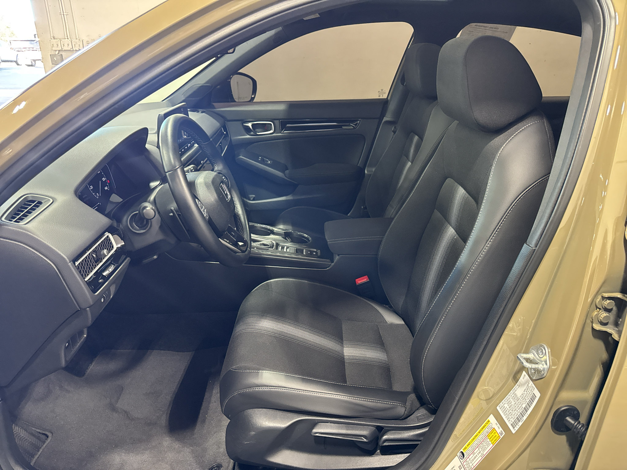 Used 2025 Honda Civic Sport image 26