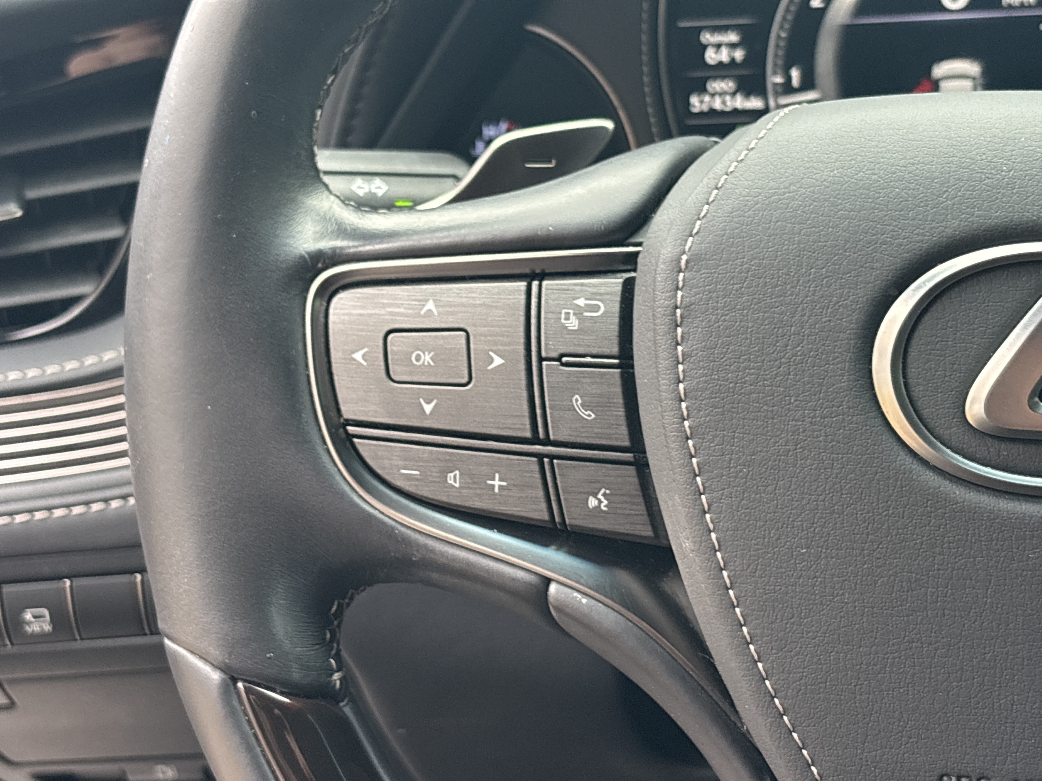 Used 2018 Lexus LS 500 AWD w/ Luxury Package image 19