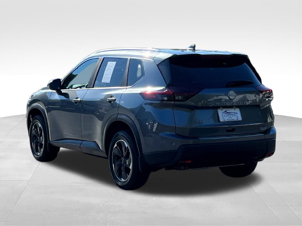 Used 2026 Nissan Rogue SV w/ SV Premium Package FWD image 7