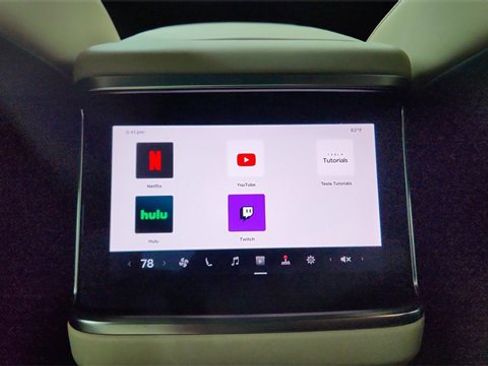 Used 2021 Tesla Model S Plaid image 52