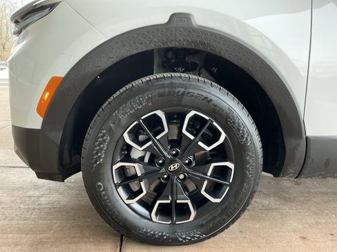 Used 2023 Hyundai Santa Cruz SEL w/ Activity Package image 26