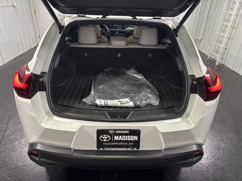 Used 2020 Lexus UX 250h w/ Premium Package AWD/4WD image 46