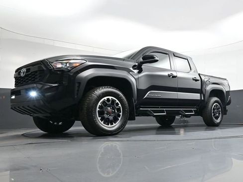 Used 2024 Toyota Tacoma TRD Off-Road w/ TRD Off Road Upgrade Package image 40