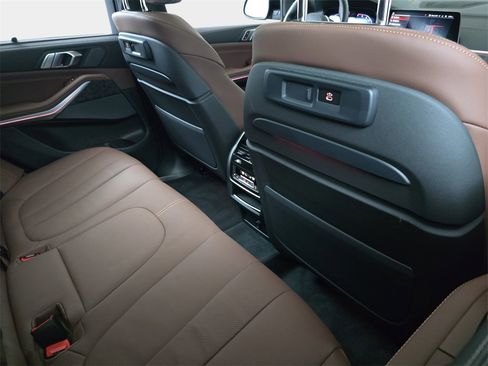 Used 2022 BMW X5 M50i w/ Executive Package image 14