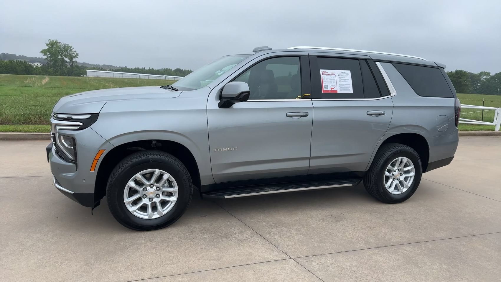 Used 2025 Chevrolet Tahoe LT AWD/4WD image 5