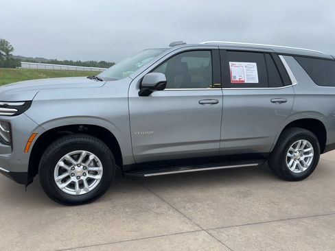 Used 2025 Chevrolet Tahoe LT AWD/4WD image 5