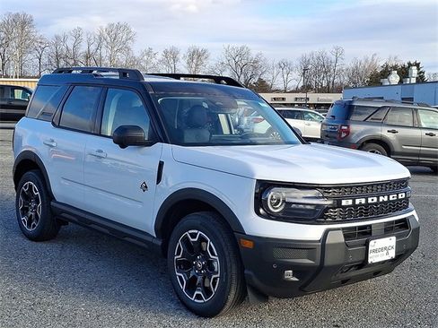 New 2025 Ford Bronco Sport Outer Banks w/ Outer Banks Tech Package+ image 2