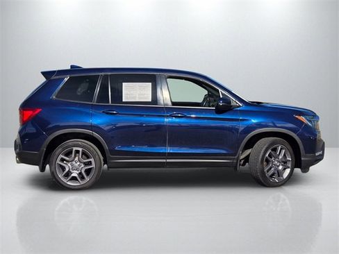Used 2023 Honda Passport EX-L image 3