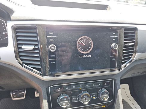 Used 2021 Volkswagen Atlas SEL Premium image 21