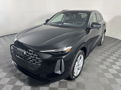 Used 2025 Audi Q5 Premium Plus w/ Premium Plus image 4