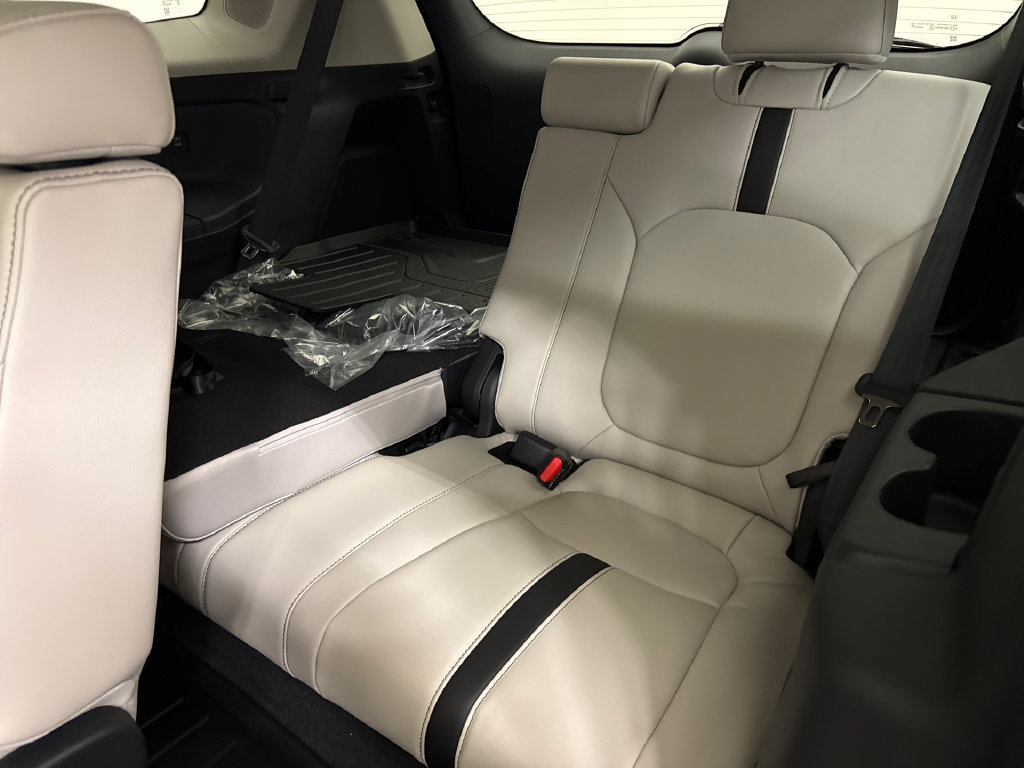 New 2026 Honda Pilot Touring image 19