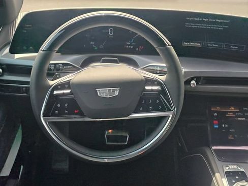New 2027 Cadillac Vistiq Luxury AWD/4WD image 17