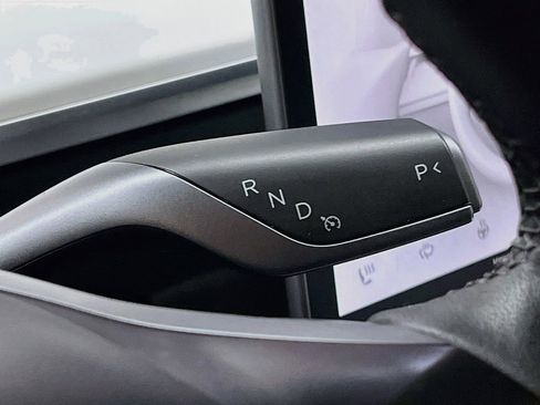 Used 2023 Tesla Model Y Long Range AWD/4WD image 16