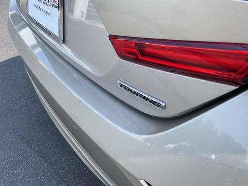 Used 2018 Honda Accord Touring image 9