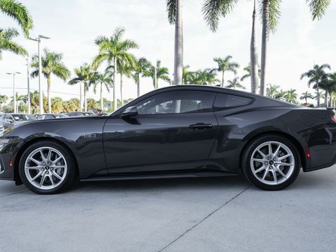 Used 2024 Ford Mustang GT Premium image 6