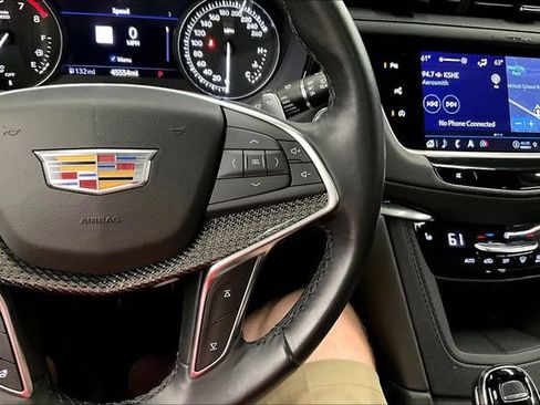 Used 2024 Cadillac XT5 Sportv w/ Technology Package AWD/4WD image 28