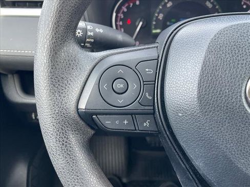 Used 2023 Toyota RAV4 XLE image 18