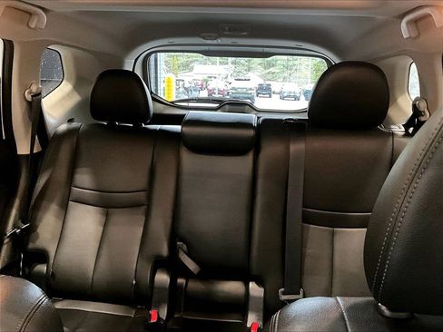 Used 2020 Nissan Rogue SL w/ Premium Package image 15