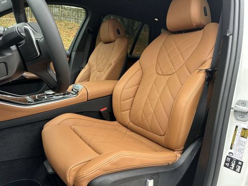 New 2026 BMW X5 xDrive40i w/ M Sport Package AWD/4WD image 12