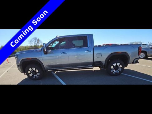 Used 2024 GMC Sierra 2500 Denali w/ Denali Reserve Package image 4