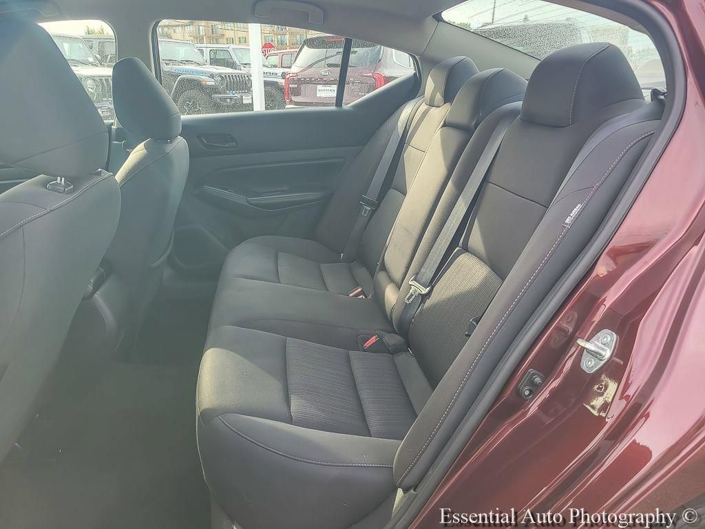 Used 2024 Nissan Altima 2.5 SV FWD image 17