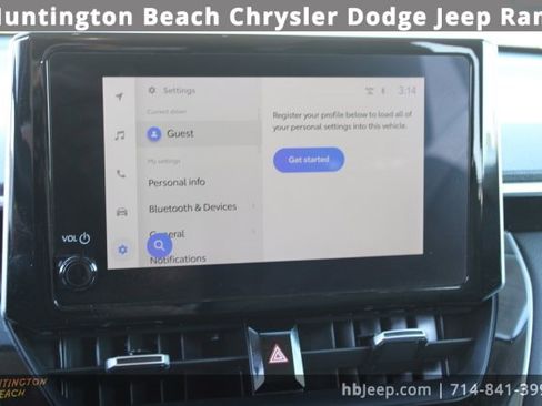 Used 2023 Toyota Corolla Cross XLE image 22