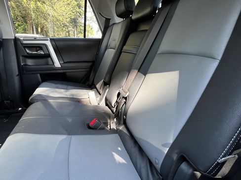 Used 2022 Toyota 4Runner SR5 Premium image 33