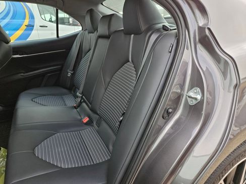 Used 2023 Toyota Camry SE image 15