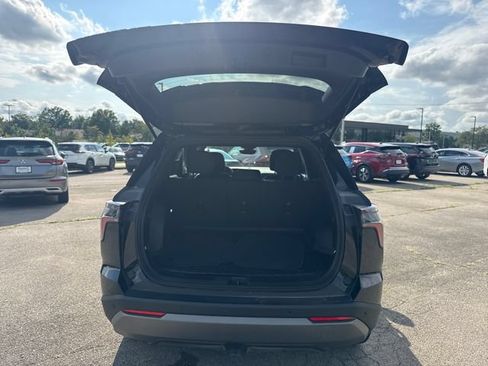 Used 2025 Chevrolet Equinox LT w/ Safety and Technology Package AWD/4WD image 9