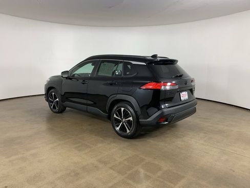 Used 2023 Toyota Corolla Cross XSE w/ Convenience Package image 14