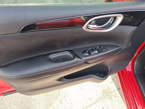 Used 2018 Nissan Sentra SV FWD image 15