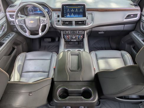 Used 2024 Chevrolet Tahoe Premier w/ Premium Package RWD image 24