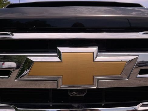 Used 2024 Chevrolet Silverado 2500 LTZ w/ LTZ Plus Package AWD/4WD image 32