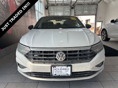 Used 2021 Volkswagen Jetta R-Line image 6