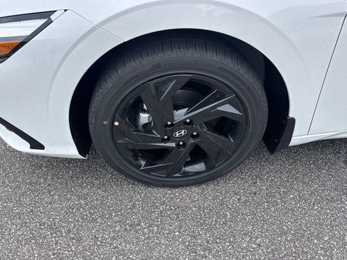 New 2026 Hyundai Elantra SEL Sport Premium FWD image 12