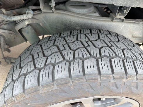 Used 2023 Toyota Tundra Platinum AWD/4WD image 13