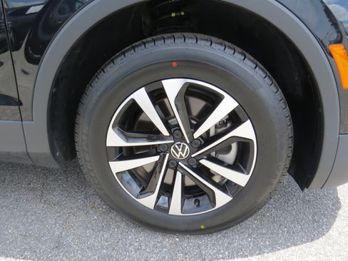 Used 2023 Volkswagen Tiguan S FWD image 10