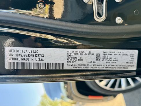 Used 2022 Jeep Grand Wagoneer Series III w/ Flexible Seating Group image 28