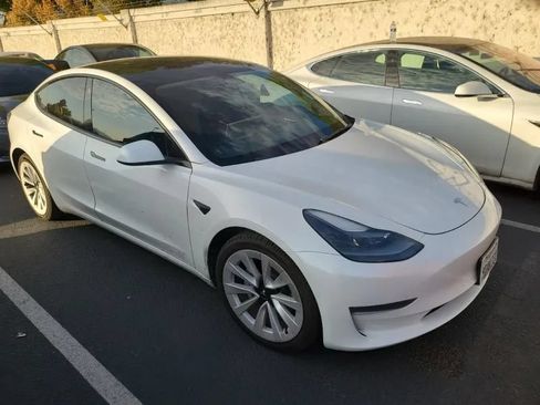 Used 2022 Tesla Model 3 Long Range AWD/4WD image 2