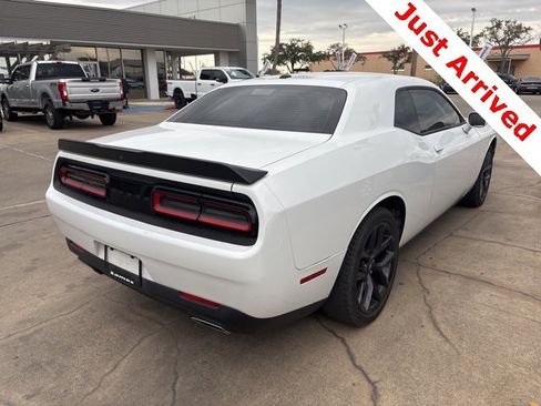 Used 2023 Dodge Challenger SXT w/ Blacktop Package image 7