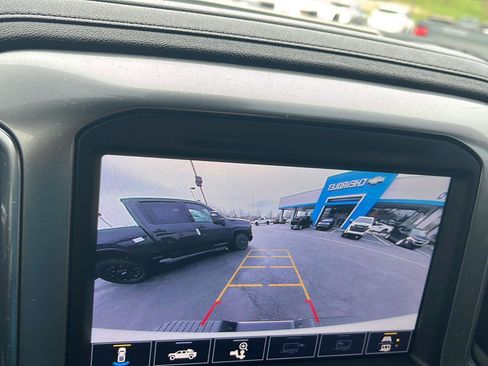 Used 2022 Chevrolet Silverado 2500 LTZ w/ LTZ Plus Package image 14