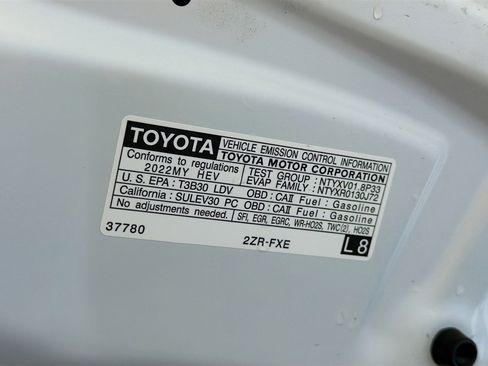 Used 2022 Toyota Corolla LE w/ Premium Interior Package image 17