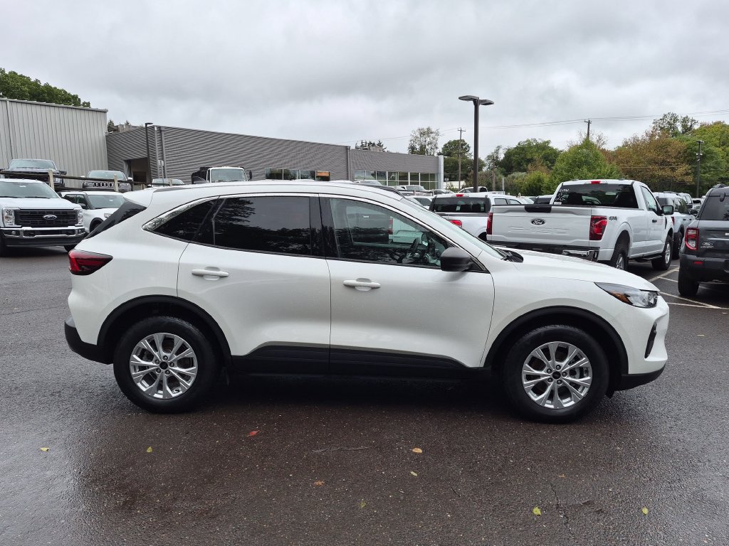 Certified 2023 Ford Escape Active AWD/4WD image 14