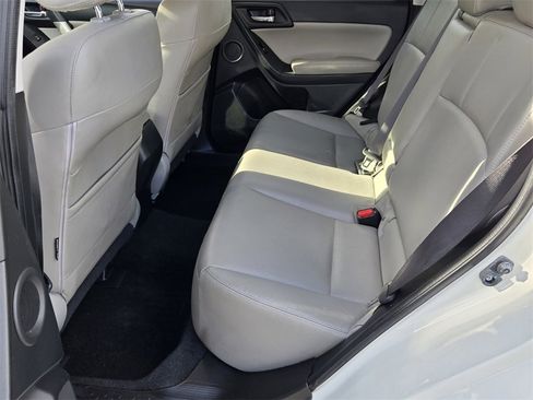 Used 2015 Subaru Forester 2.5i Limited image 12