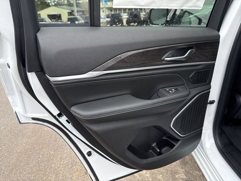 New 2026 Jeep Grand Cherokee Limited image 26