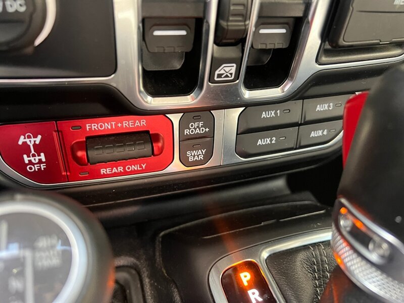 Used 2024 Jeep Wrangler Unlimited Rubicon 4xe AWD/4WD image 33