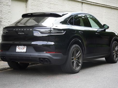 Used 2022 Porsche Cayenne Platinum Edition AWD/4WD image 7