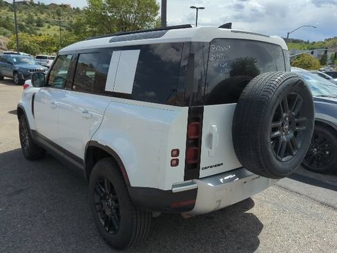 Used 2025 Land Rover Defender 110 S AWD/4WD image 4