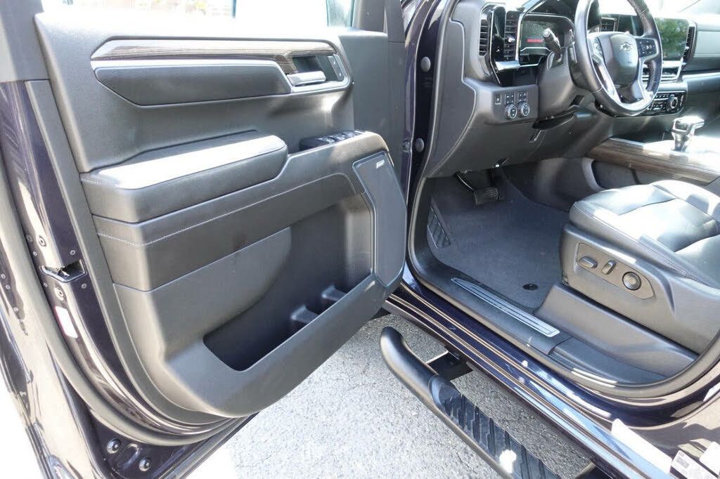 Used 2022 Chevrolet Silverado 1500 LT Trail Boss w/ LT Trail Boss Premium Package AWD/4WD image 20